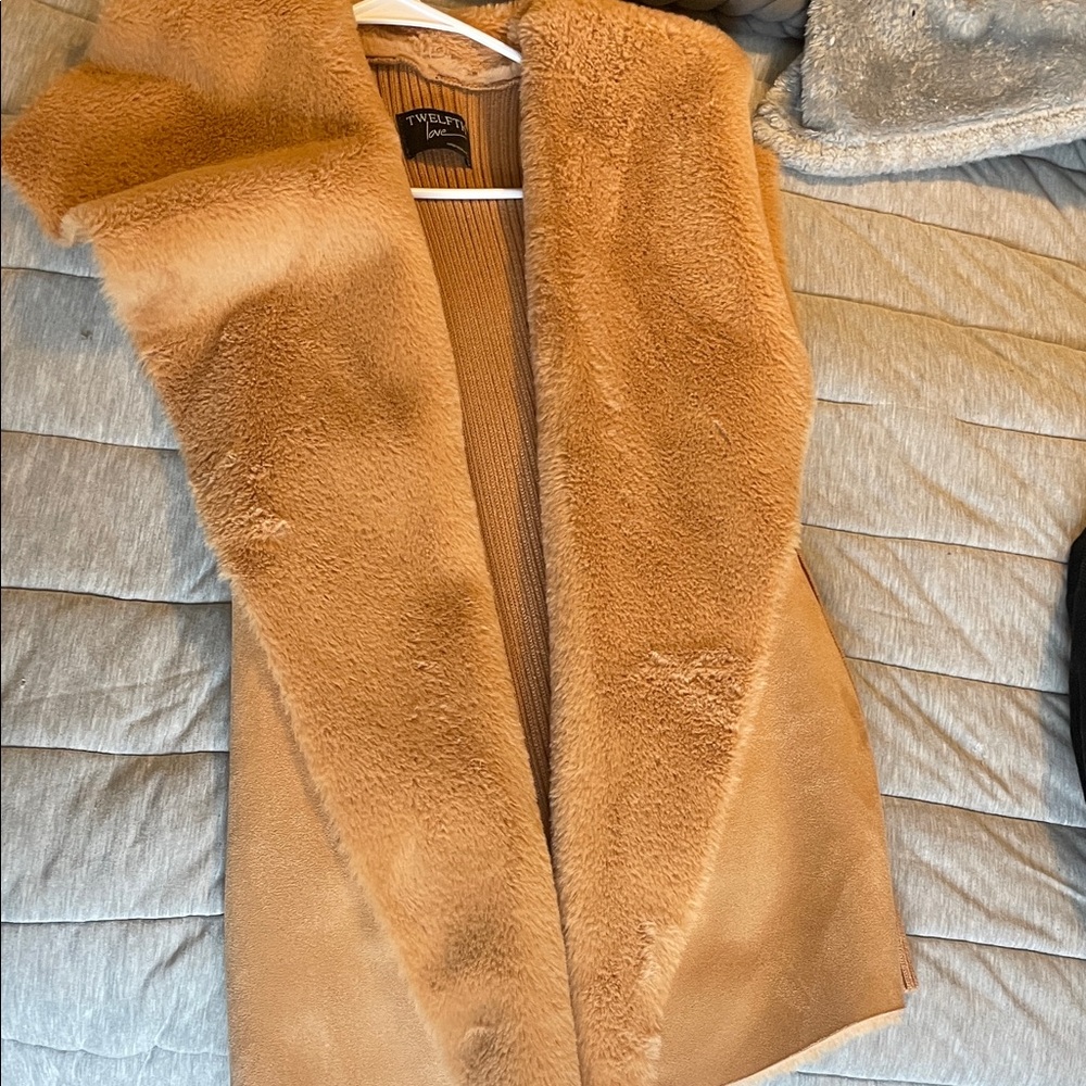 Max Studio Camel Teddy Vest